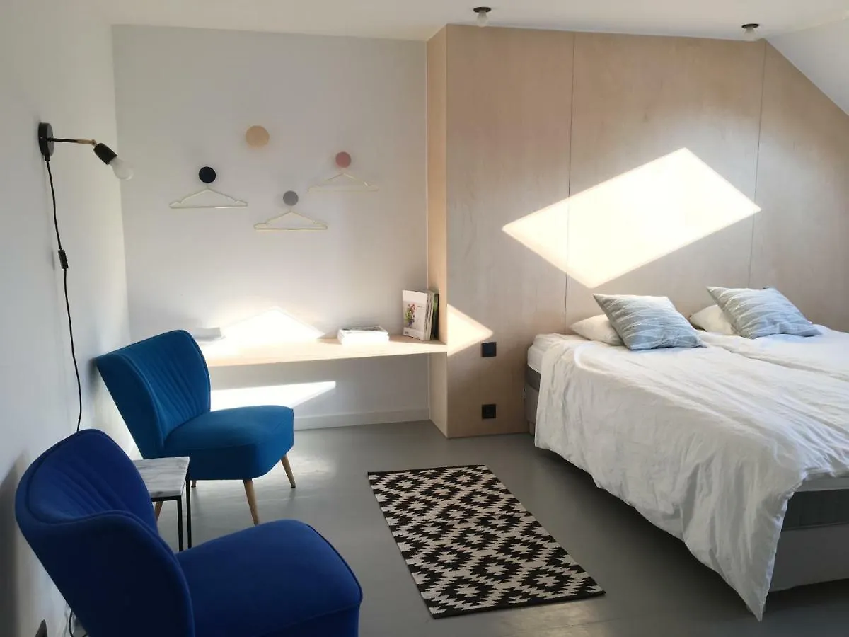 Canopee Guesthouse Ixelles Oda ve Kahvaltı