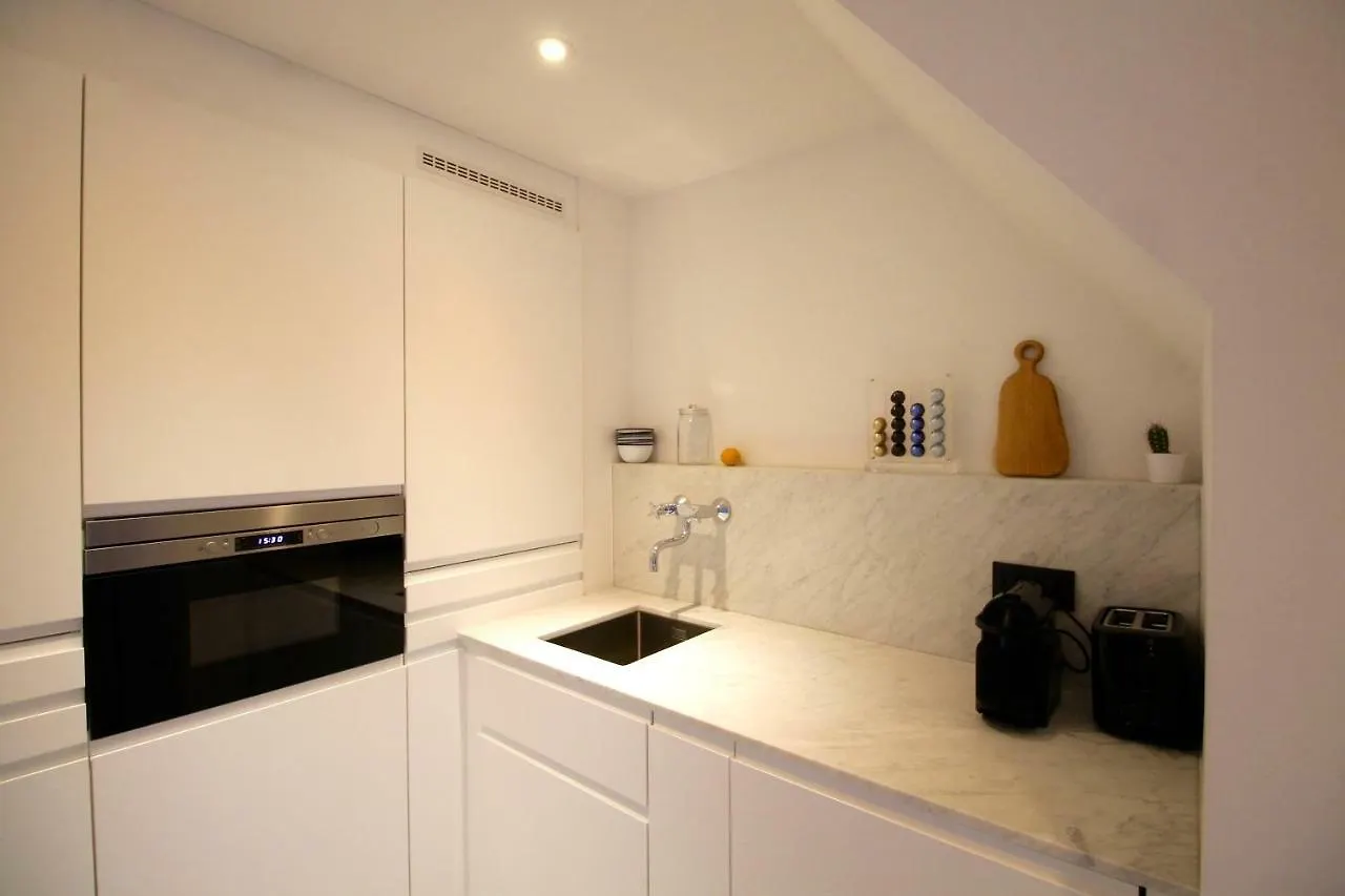 Canopee Guesthouse Bed & Breakfast Ixelles